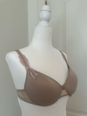 Chantelle Memory Lace T-Shirt Bra Taupe 32C NWT